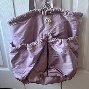 Lululemon lilac gym bag